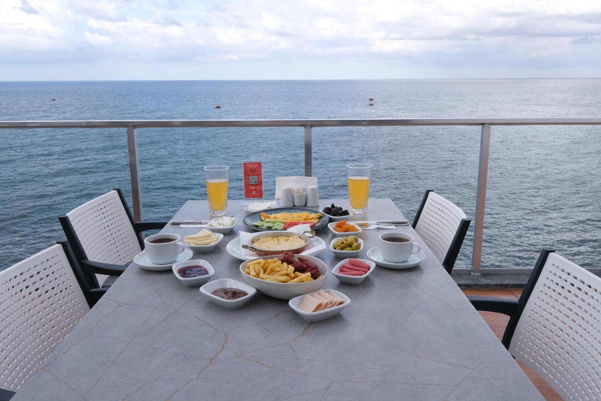 The Marine Hotel Trabzon Exterior photo